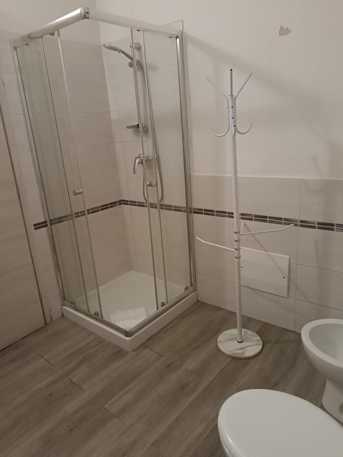 Mono Checkin A Richiesta Hotel Parma Luaran gambar